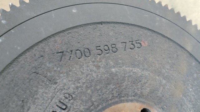 Маховик двигуна 7700598735 RENAULT