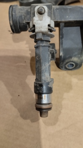 Форсунка паливна 8200227124 RENAULT