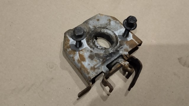 Замок кришки капота 8200236512 RENAULT