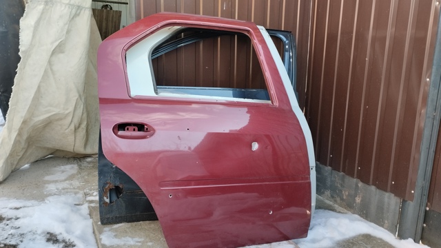 Двері задні, праві 821009214R RENAULT