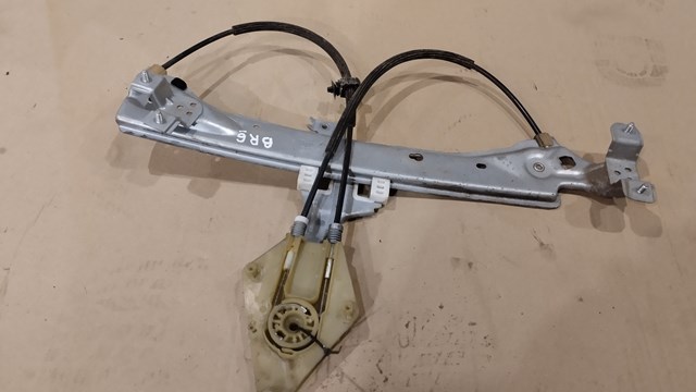 Склопідйомник задніх правих дверей 827200008R RENAULT