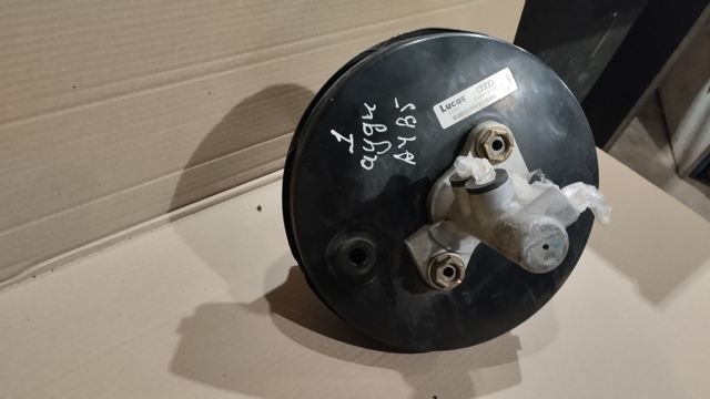 Вакуумний підсилювач гальм 8D0612105A VAG