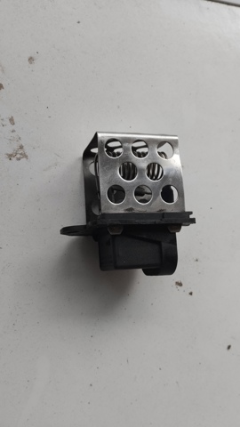 Реле вентилятора M142561069 RENAULT