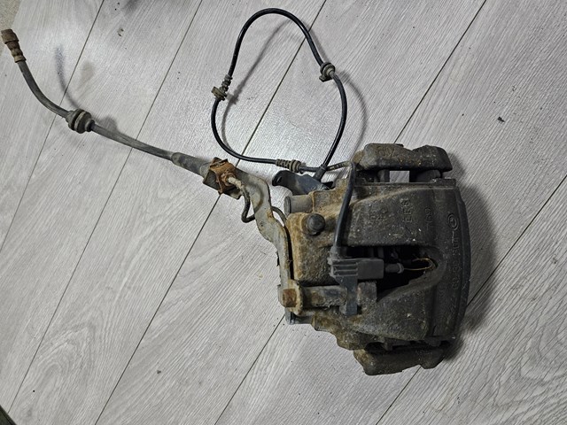 Супорт гальмівний, передній, правий 0024206483 MERCEDES