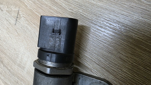 Датчик тиску палива Ауді A8 D3