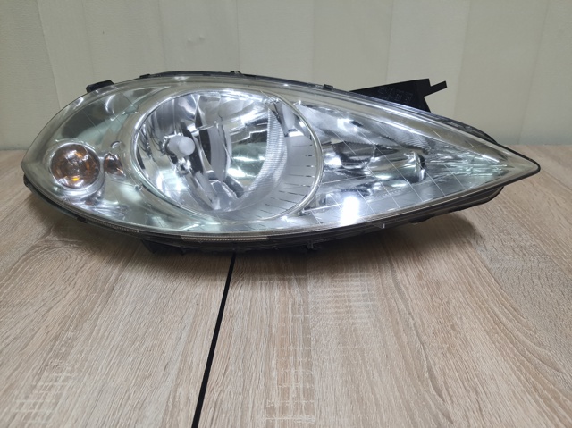 Фара правая 1698200261 MERCEDES