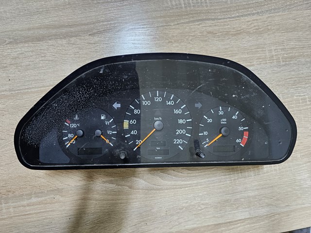 Спідометр 2025404847 MERCEDES