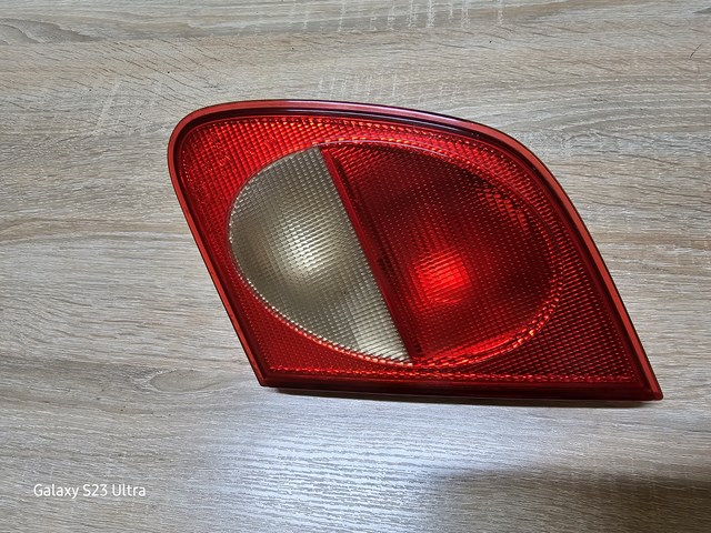 Ліхтар задній внутрішній правий 2108201064 MERCEDES