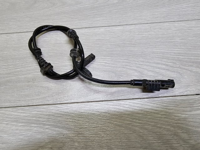 Датчик ABS передній 2115402117 MERCEDES