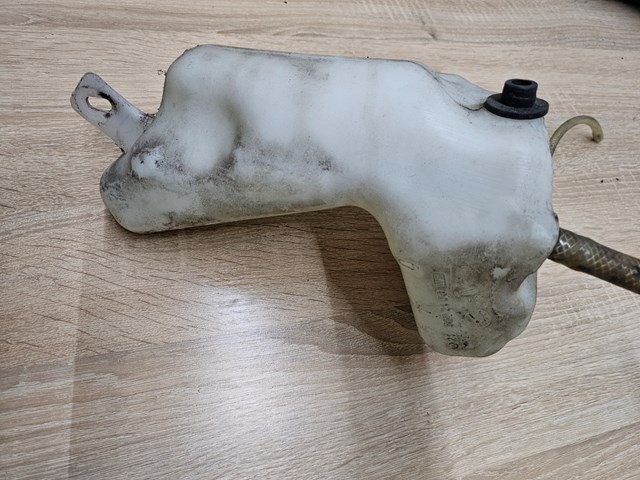 Водяний бачок омивача фар 2118602160 MERCEDES