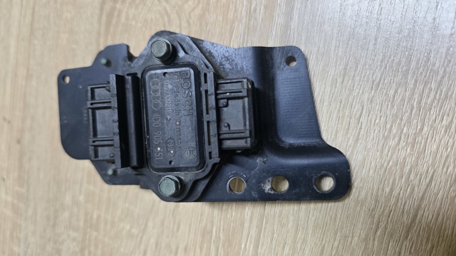Модуль запалювання, комутатор 4D0905351 VAG