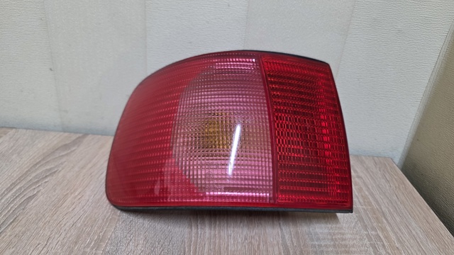 Стоп задній 4D0945095 VAG