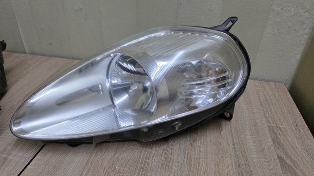 Фара ліва передня 51701593 FIAT