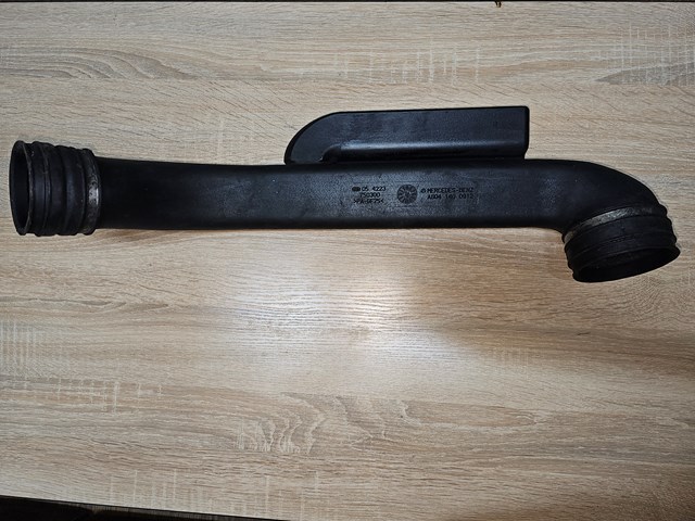 Патрубок повітряний, дросельної заслінки 6041400912 MERCEDES