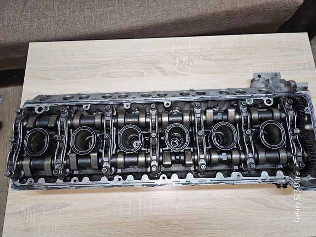 Головка блоку циліндрів 6060160801 MERCEDES