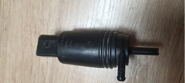 Моторчик омивача переднього скла 67128377612 BMW