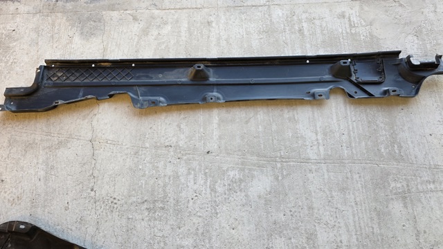 Захист днища, правий 7L0825212A VAG