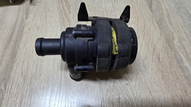 Помпа водяна, додатковий електричний 7L0965561L VAG