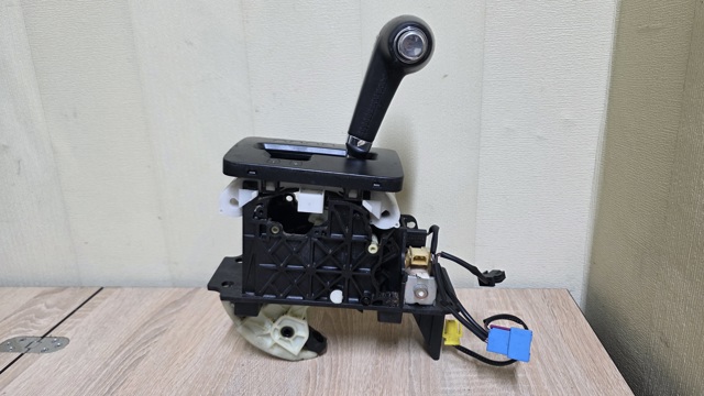 Механізм перемикання передач 7L6713203D VAG