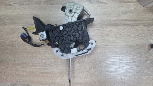 Механізм перемикання передач 7L6713203D VAG