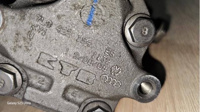 Насос гідропідсилювача керма (ГПК) 7L8422154ES VAG