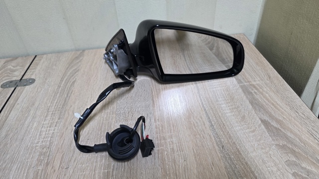 Праве дзеркало заднього виду 8P1858532G VAG
