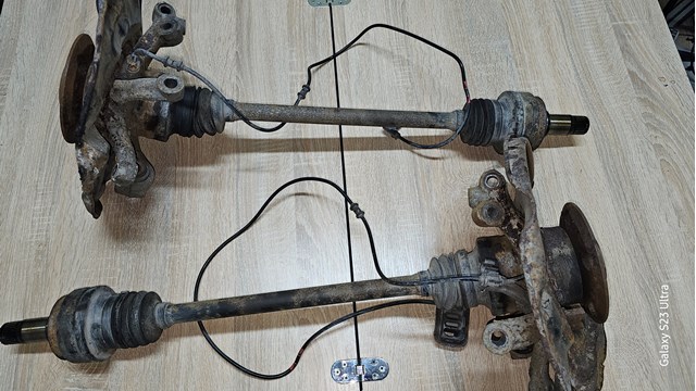 Приводи задніх коліс A2033502810 MERCEDES