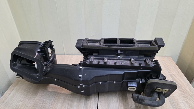 Корпус печі в зборі A2038300362 MERCEDES