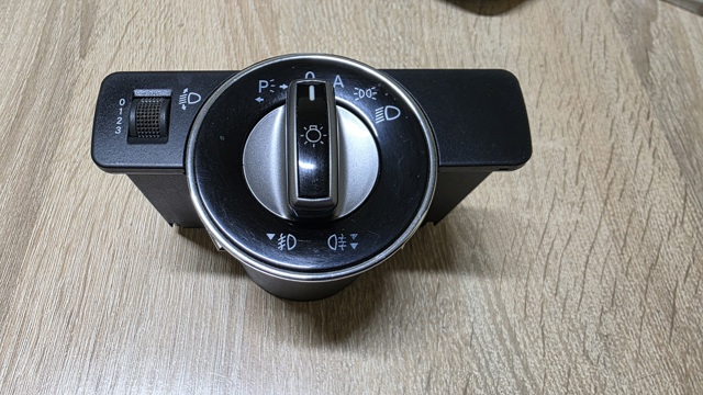 Перемикачі електричні (перемикач світла центральний) A2045453004 MERCEDES