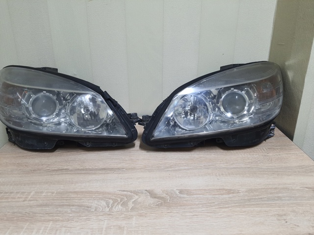 Фара основна ліва A2048208561 MERCEDES