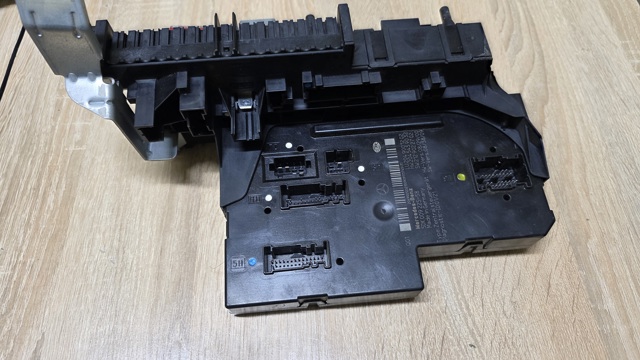 Блок керування сигналами SAM A2049001202 MERCEDES