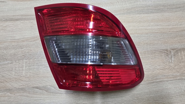 Задня ліва фара A2049069102 MERCEDES