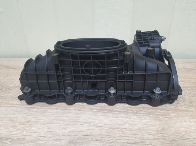 Колектор впускний A6510900037 MERCEDES