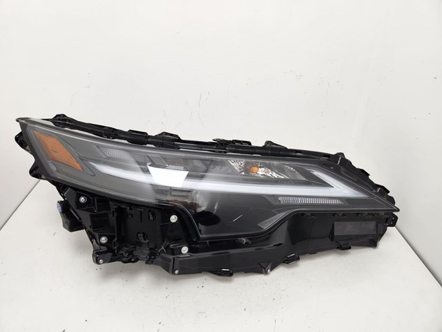 Фара комбінована, передня 811100E710 TOYOTA