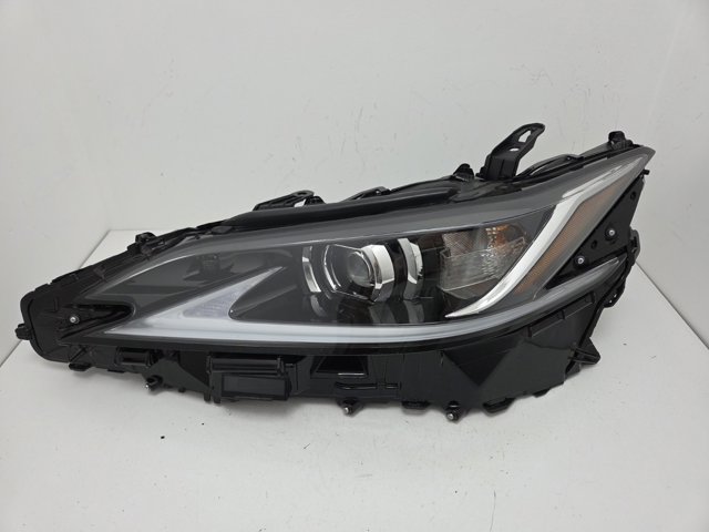 Блок фара ліва 8115006G50 TOYOTA