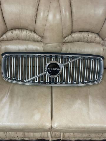 Решітка Вольво XC90 2