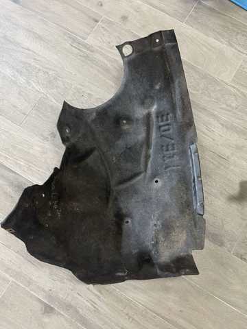 Підкрилок переднього крила, лівий задній 51717260699 BMW