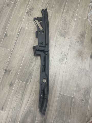 Ущільнювач крила 51767349606 BMW