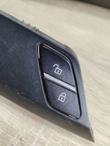Кнопка блокування замка дверей 61319258296 BMW