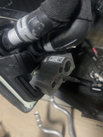 Клапан TRV, кондиціонера 64116994989 BMW