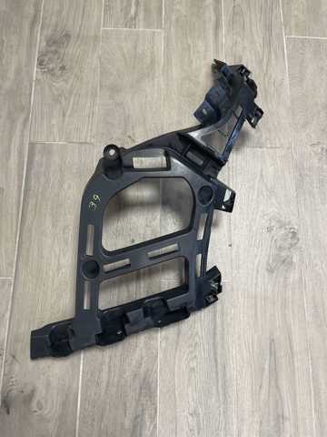 Напрямна заднього бампера, ліва 9811280480 PEUGEOT