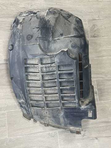 Підкрилок передній лівий LR033071 LAND ROVER