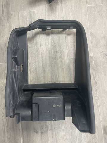 Дефлектор переднього бампера, правий LR044395 LAND ROVER