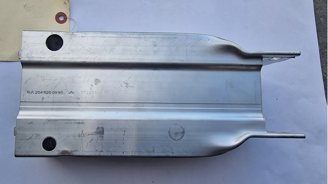 Кронштейн підсилювача переднього бампера 2046200995 MERCEDES