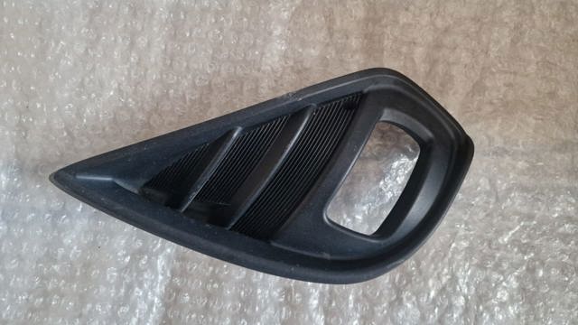 Решітка бампера, ліва 520400E110 TOYOTA