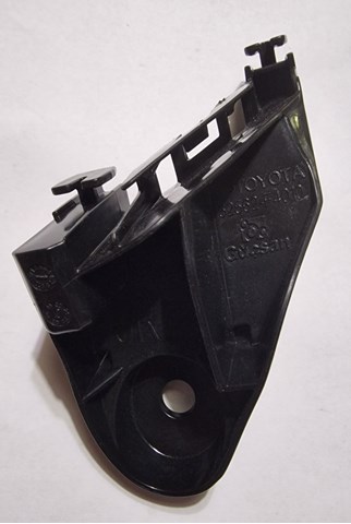 Кронштейн бампера заднього, правий 52562F4010 TOYOTA