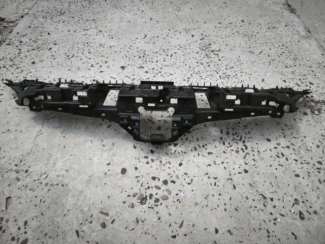Кронштейн решітки радіатора 531150E010 TOYOTA