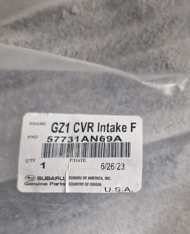 Решітка переднього бампера, центральна 57731AN69A SUBARU