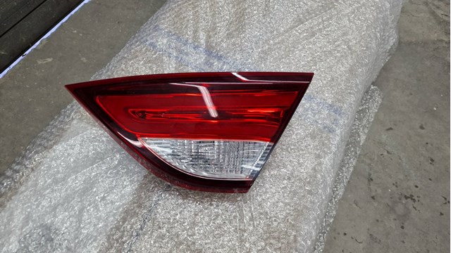 Ліхтар задній внутрішній правий 68110364AA CHRYSLER