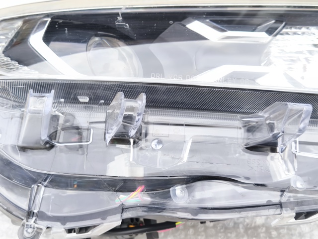 Фара правая 811100R161 TOYOTA